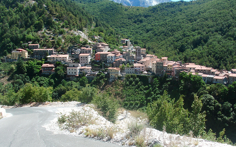 guided visit of colonnata, oldest quarrymen village