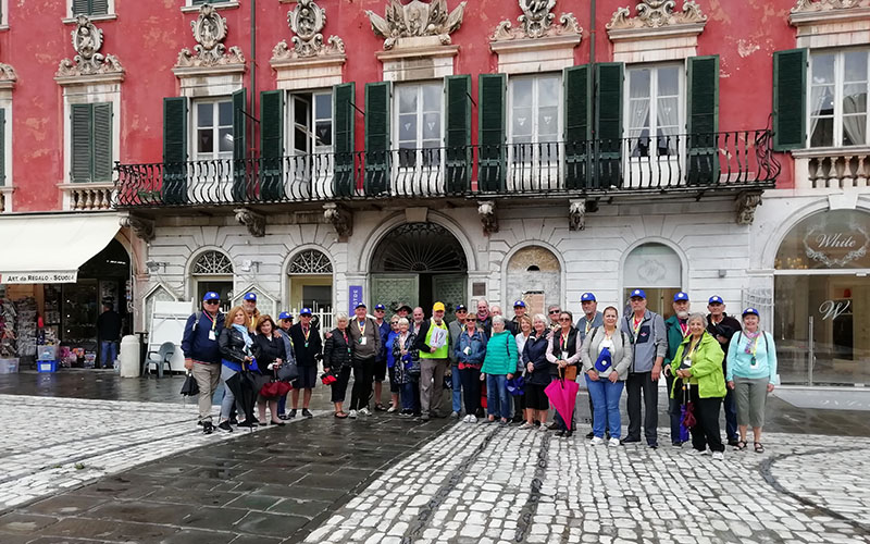 guided walking tour of carrara for groups