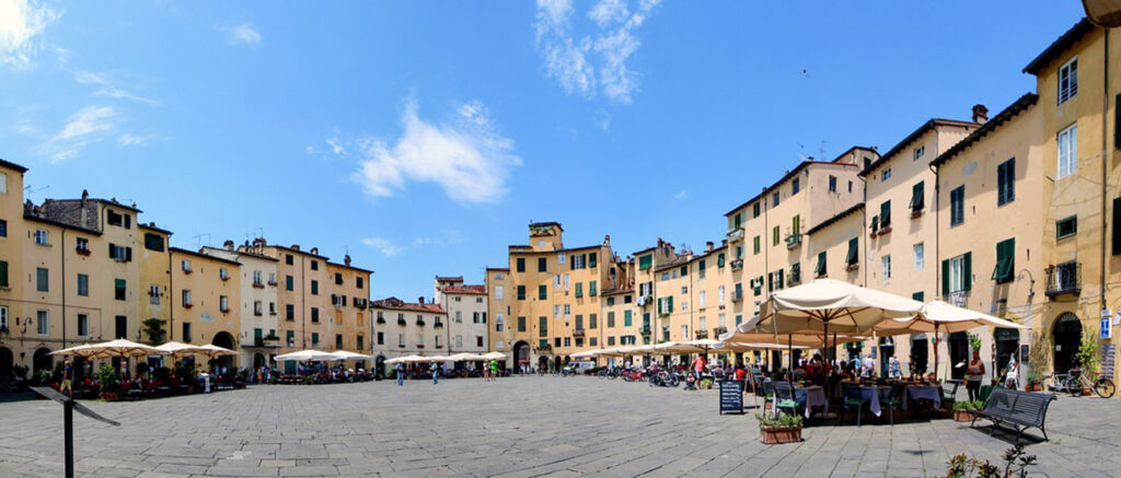 lucca shore trip from carrara