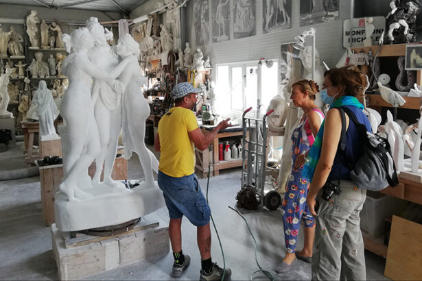 Tour privato carrara un artigiano del marmo racconta i suoi segreti ai visitatori