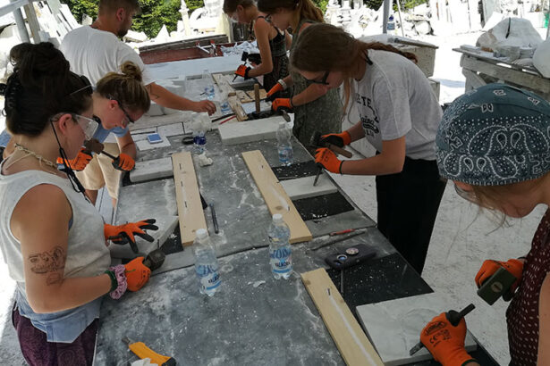 itinerari per studenti alle cave di marmo, laboratorio di scultura